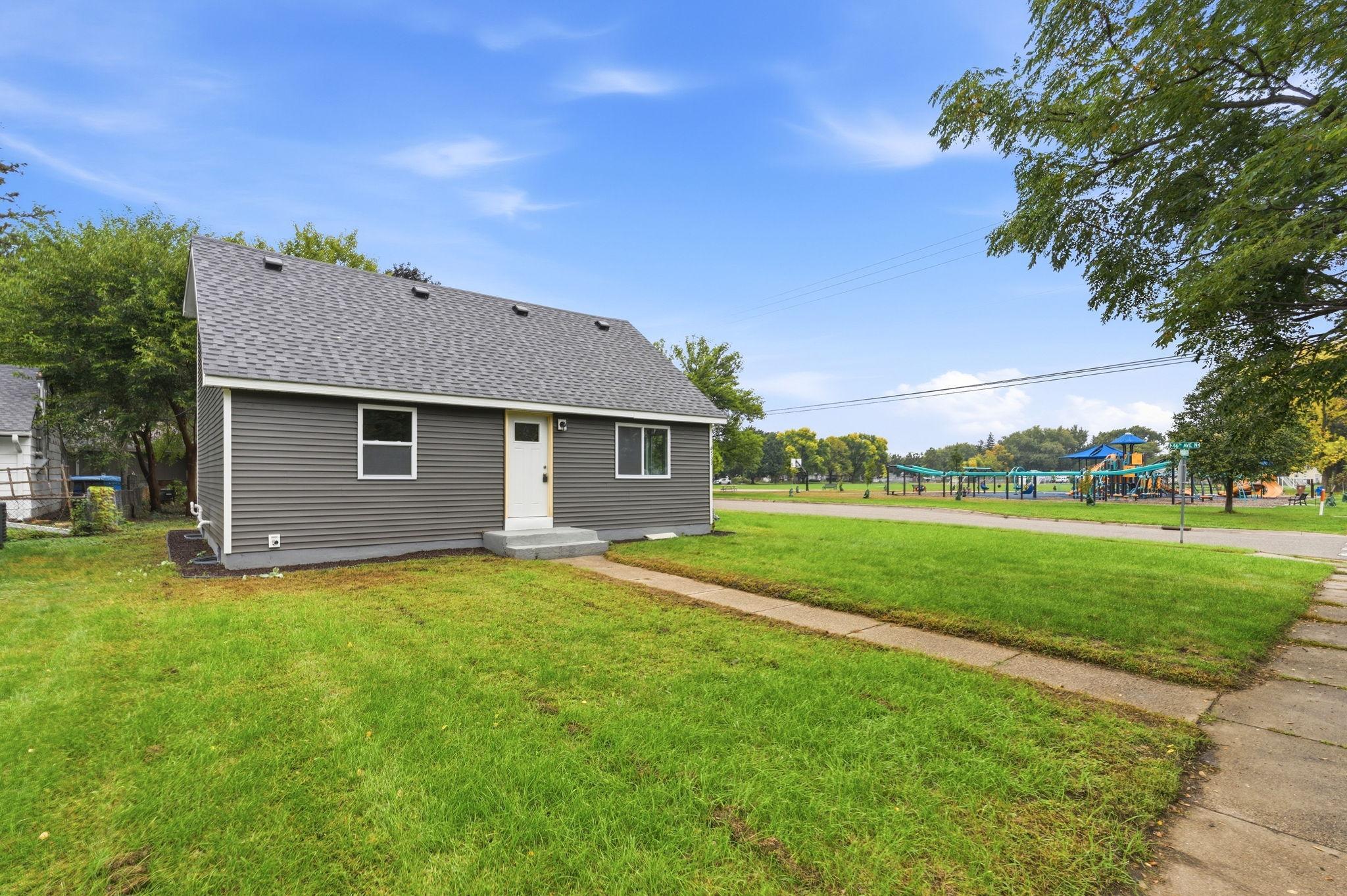 4533 Welcome Avenue N Property Photo 2