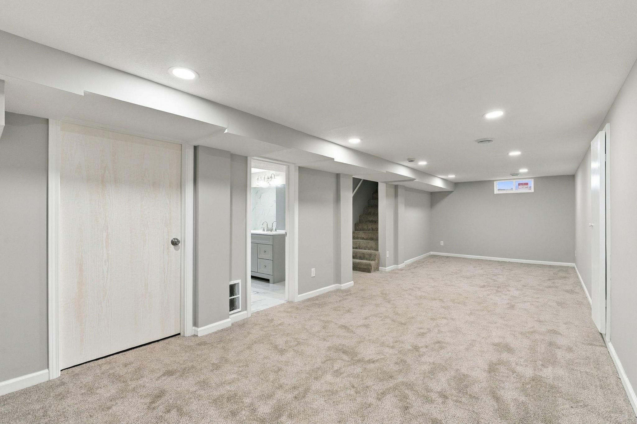 4533 Welcome Avenue N Property Photo 32
