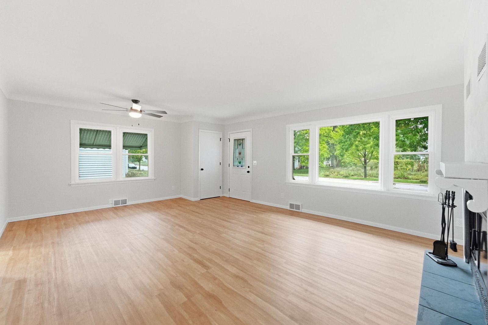 1020 15th Avenue S Property Photo 9
