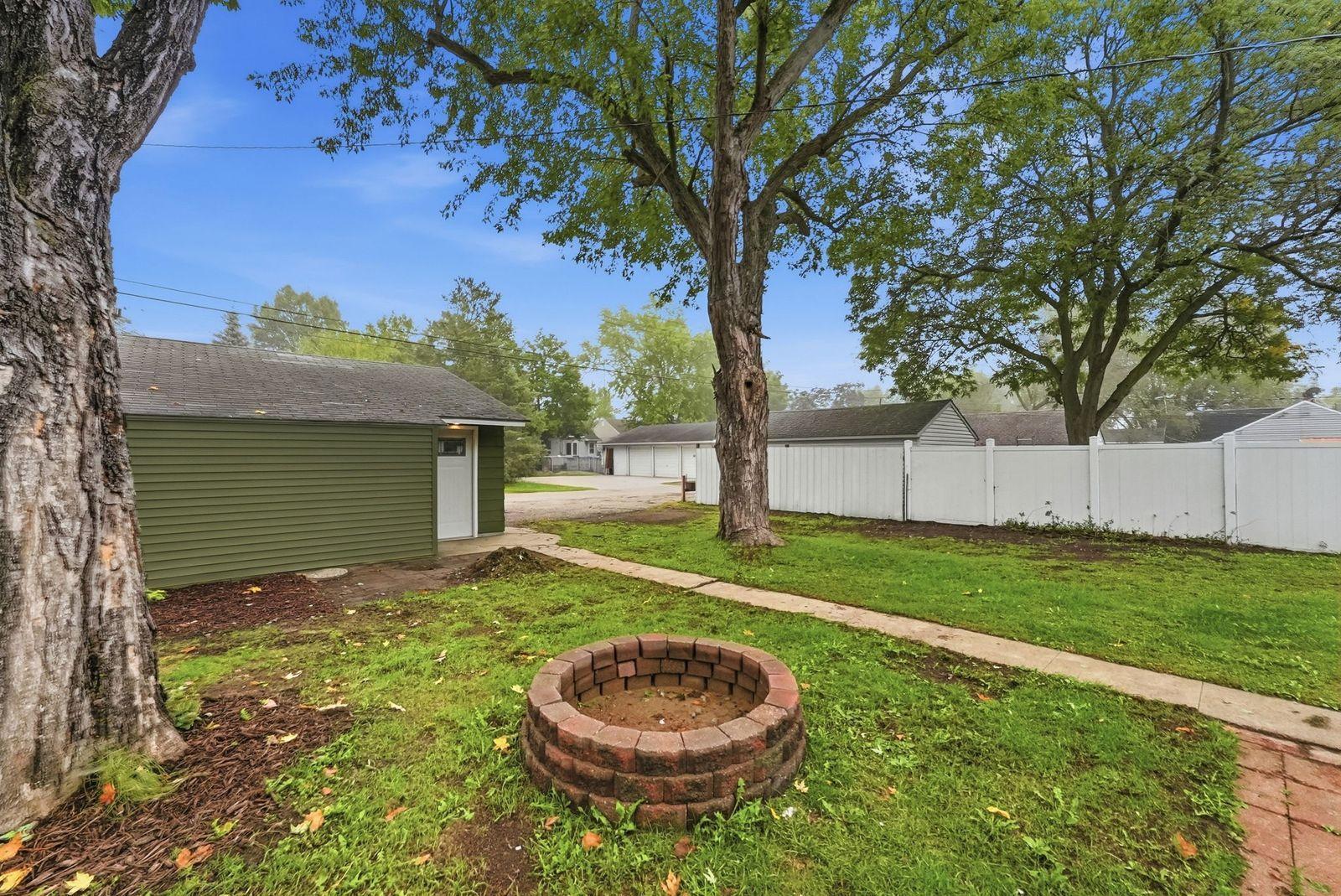 1020 15th Avenue S Property Photo 24