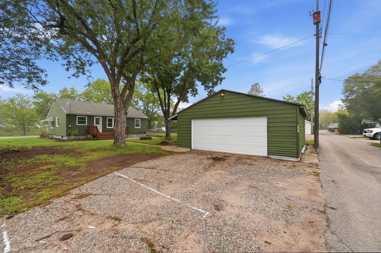 1020 15th Avenue S Property Photo 25