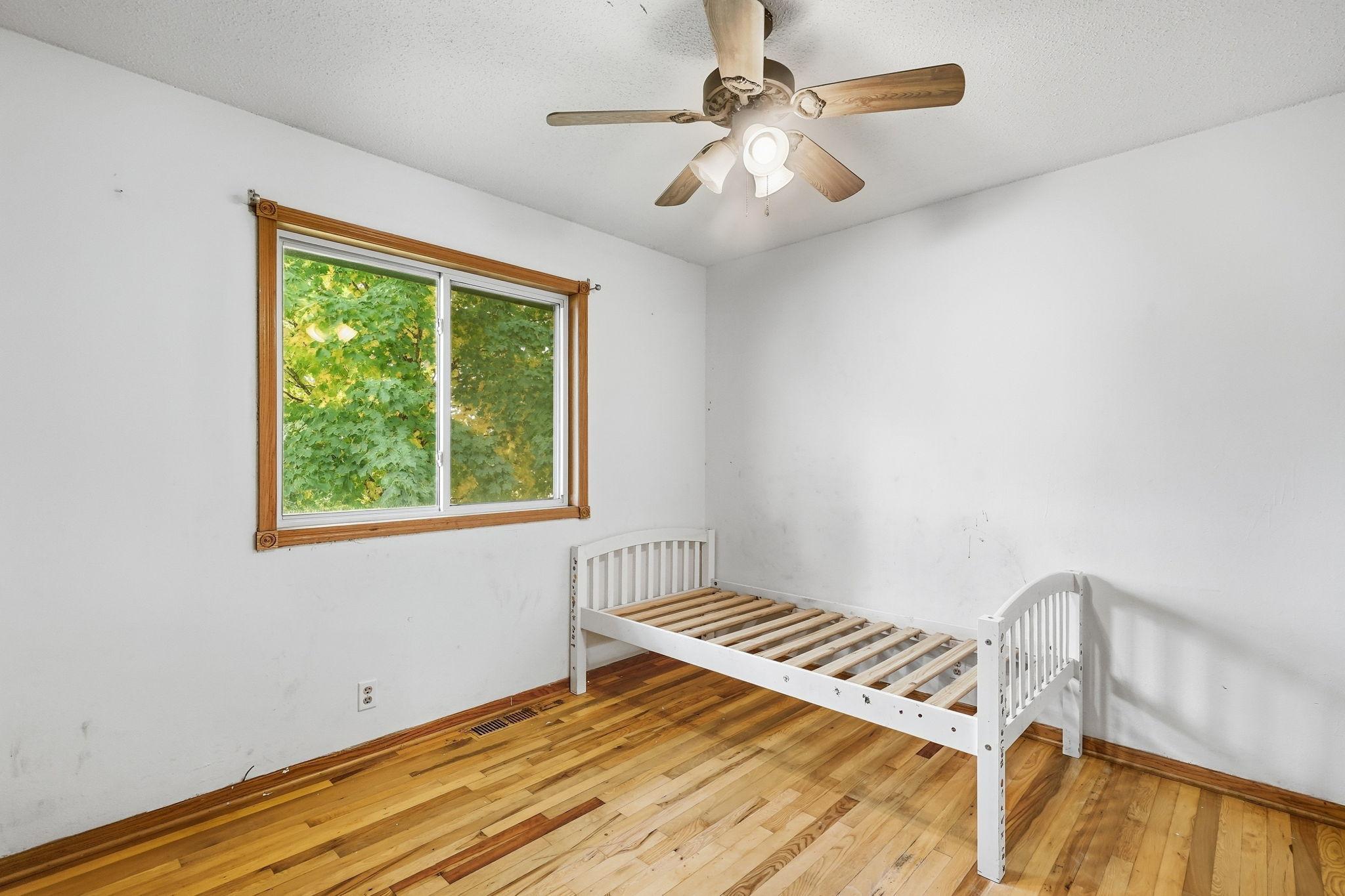 610 4th Street W Property Photo 13
