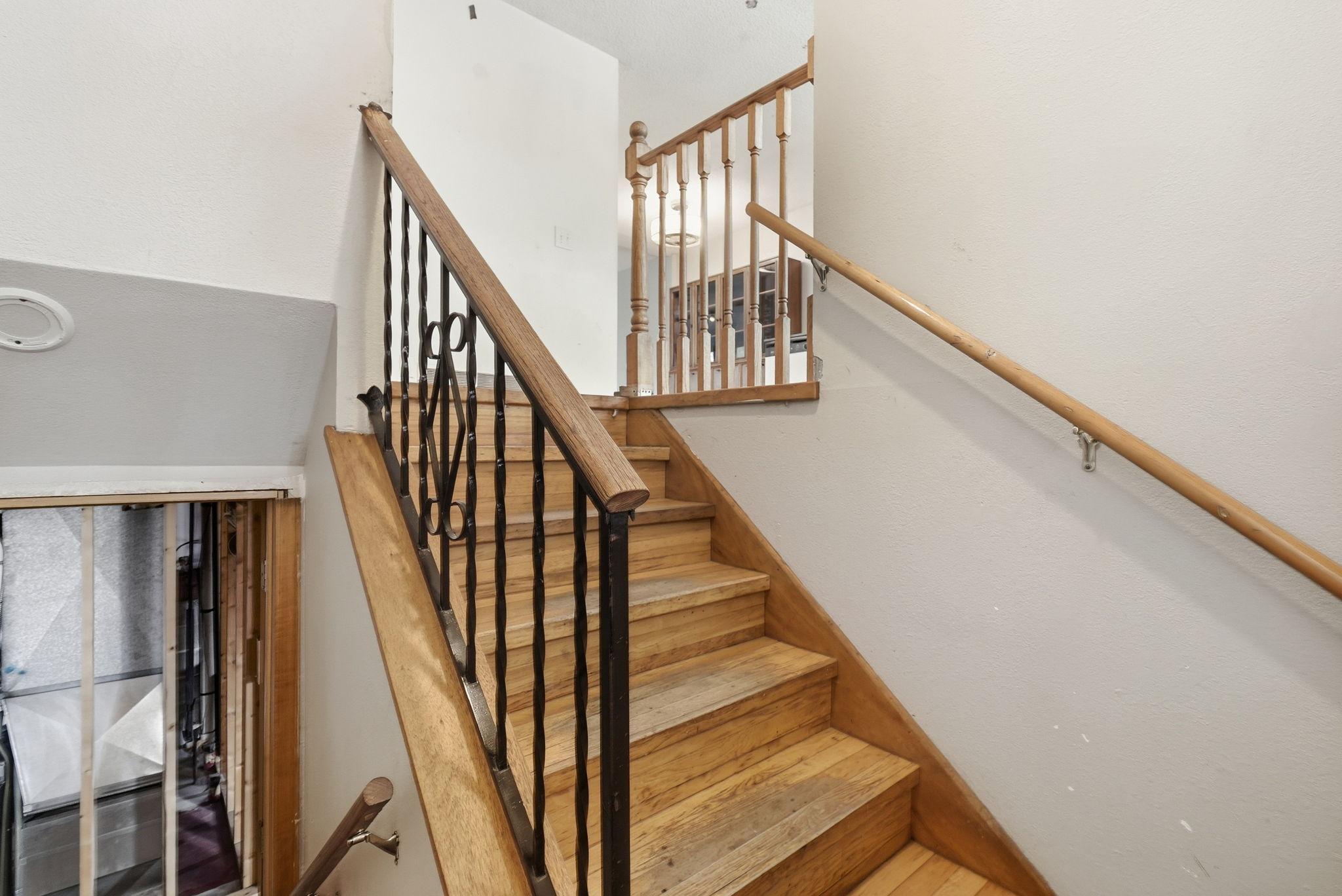 610 4th Street W Property Photo 18