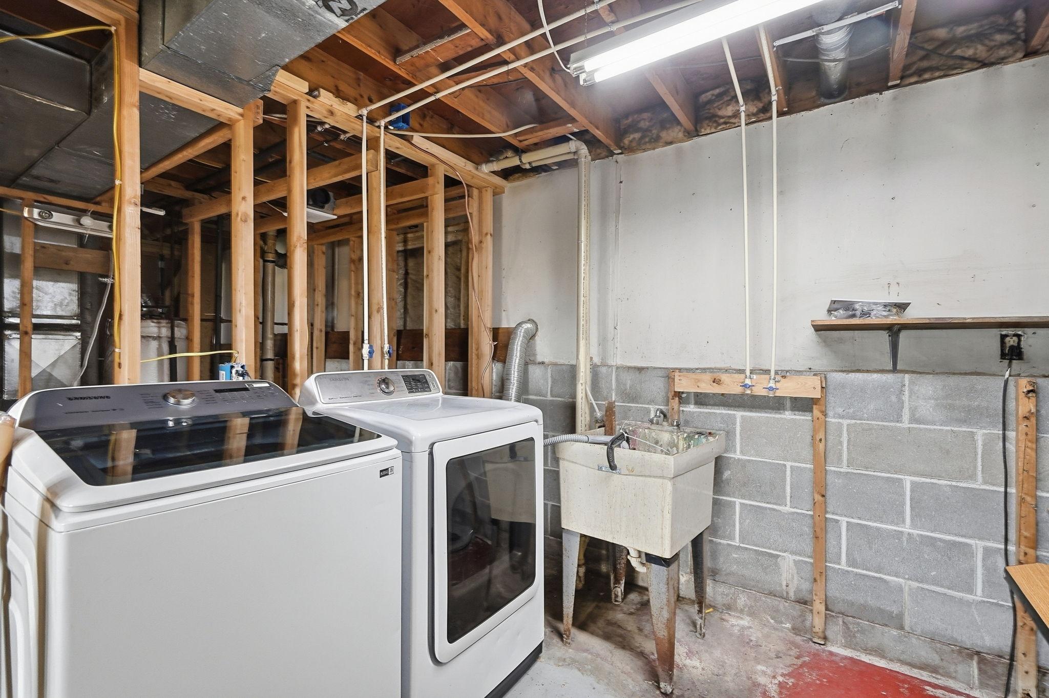 610 4th Street W Property Photo 19
