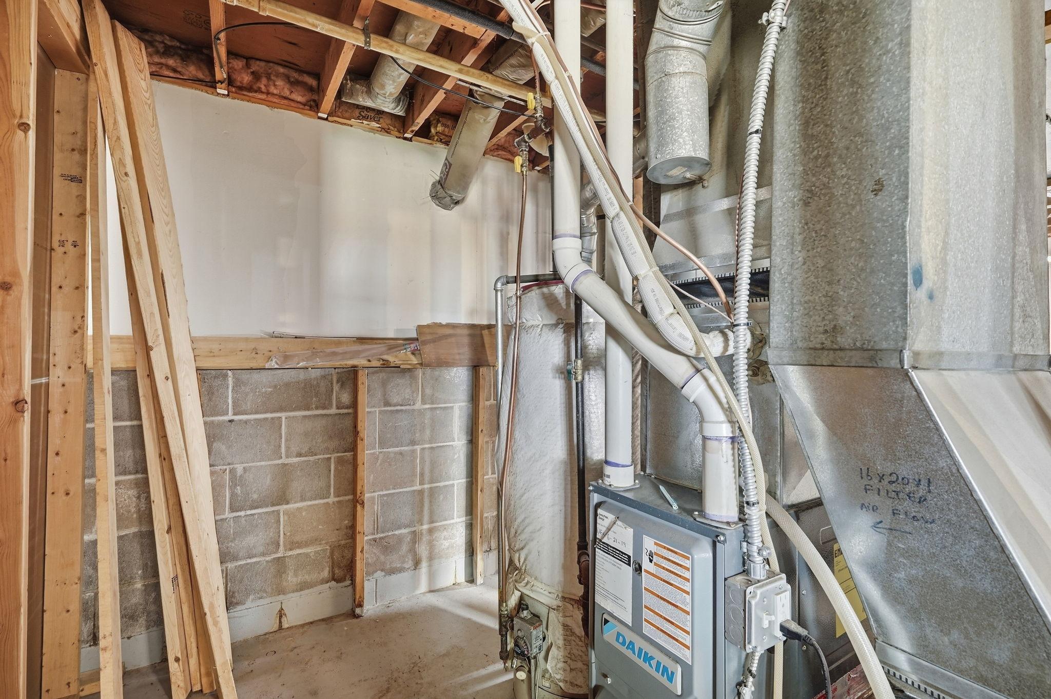 610 4th Street W Property Photo 23