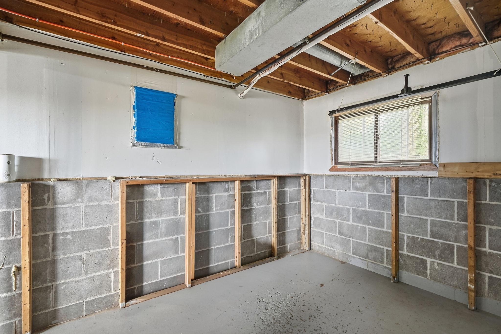 610 4th Street W Property Photo 24