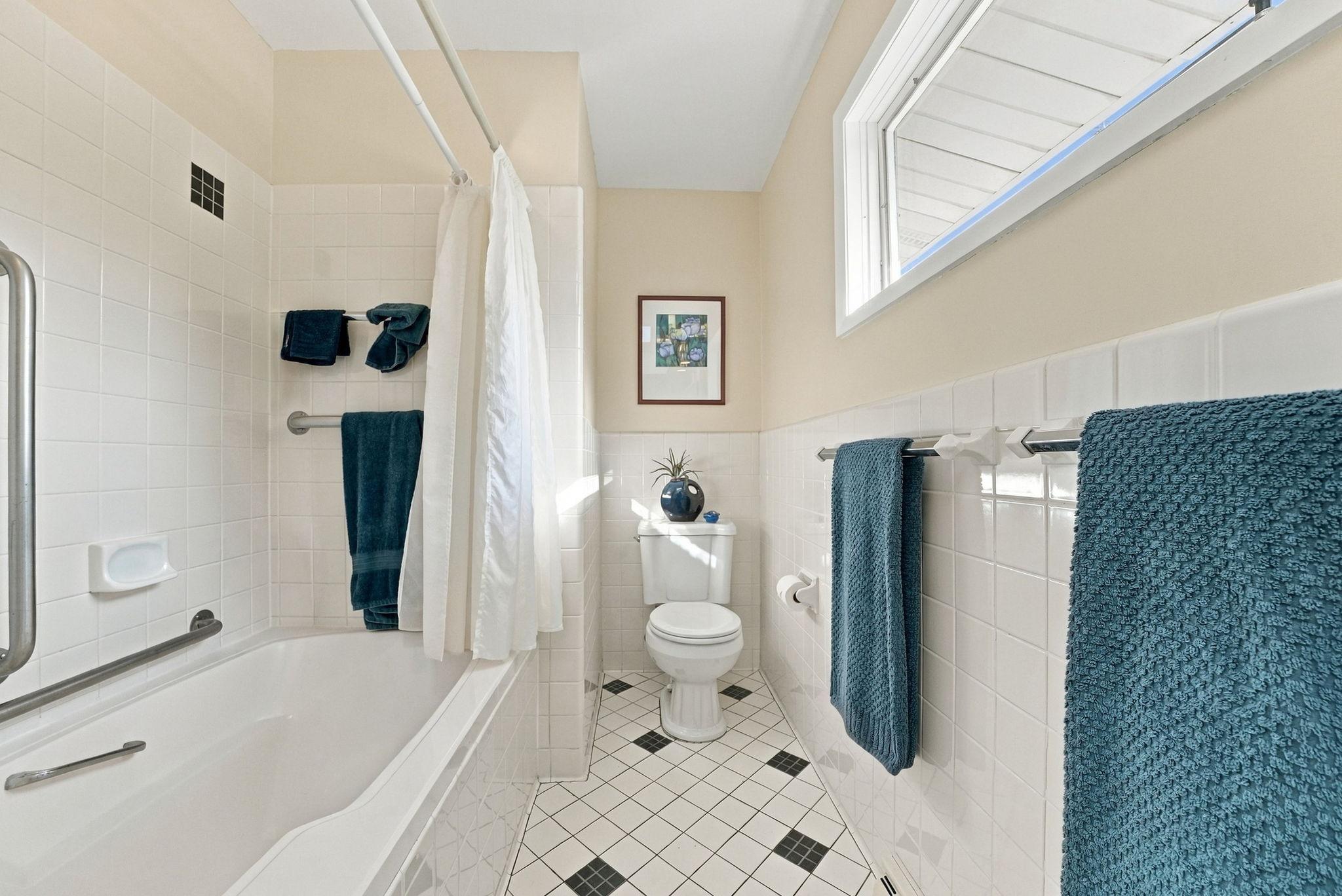 6109 Tingdale Avenue Property Photo 69