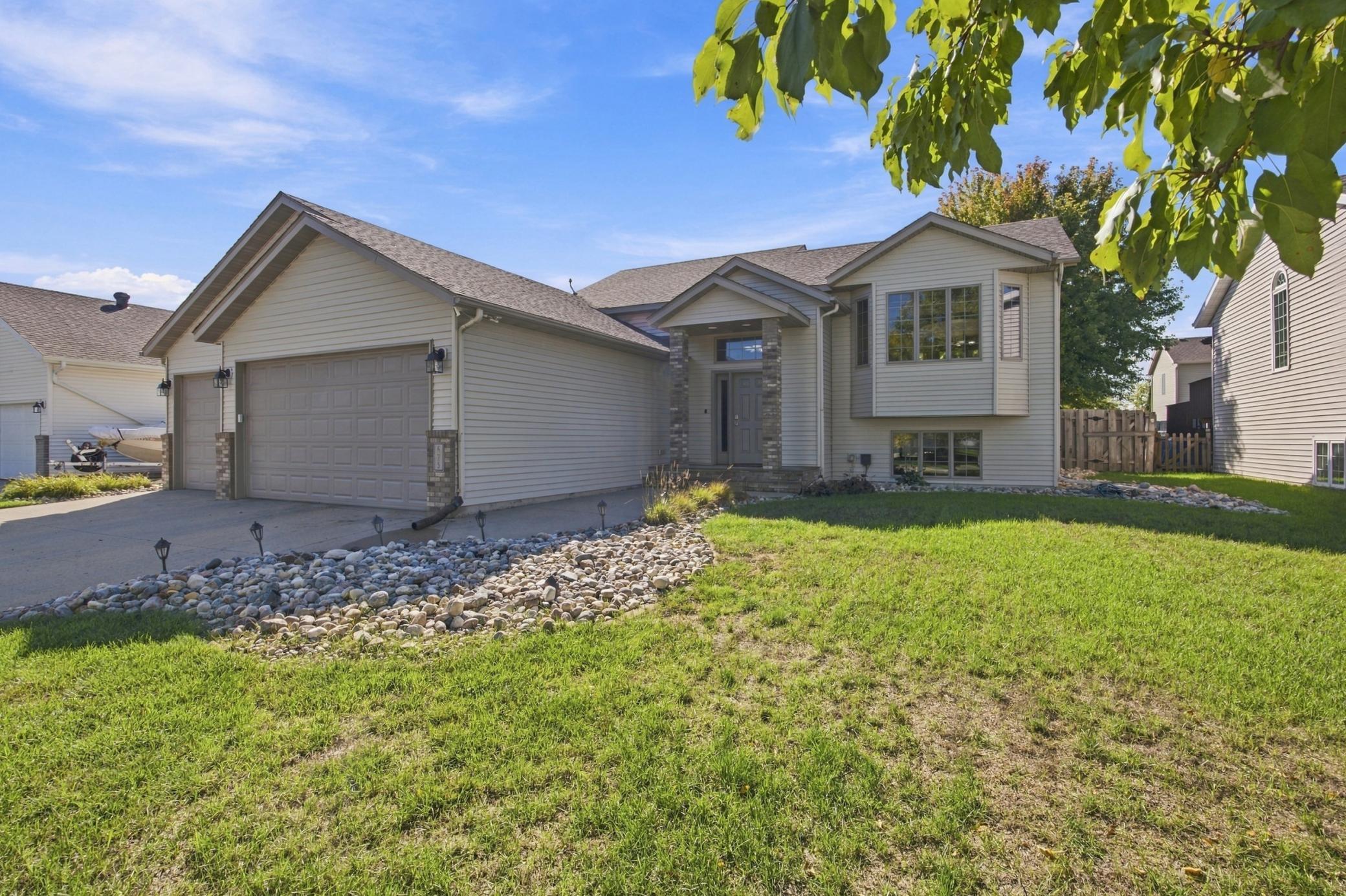 675 Wyndemere Drive