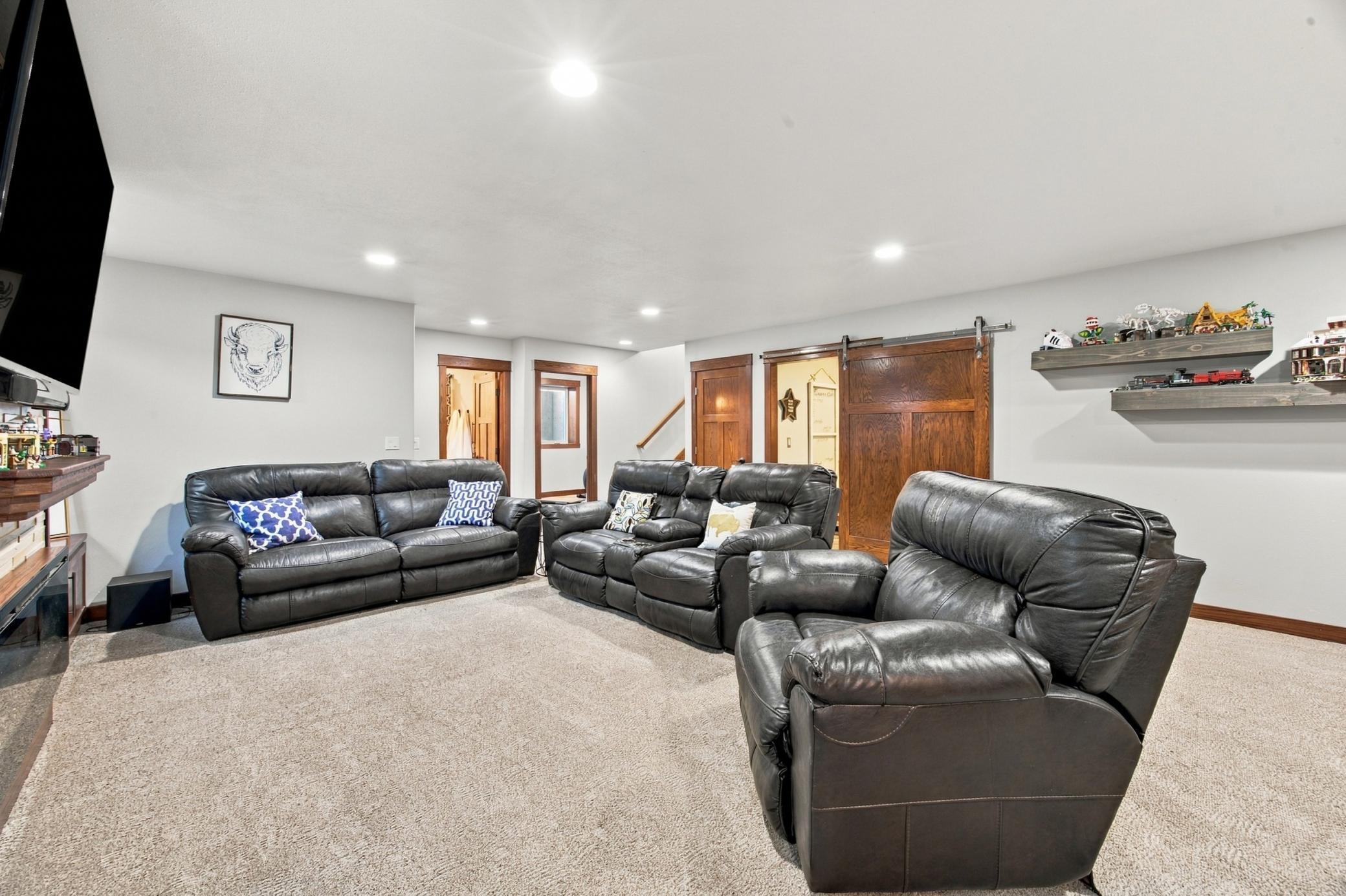 1381 Morningside Drive Property Photo 25