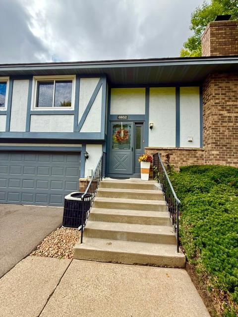 6852 Macbeth Circle Property Photo 2