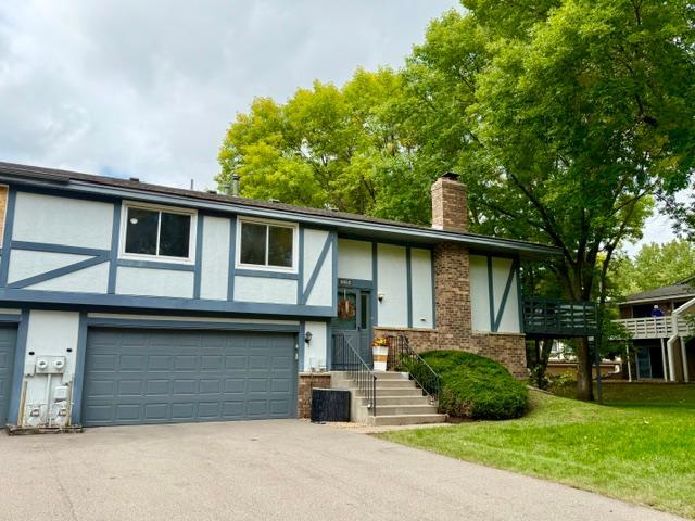 6852 Macbeth Circle Property Photo 3