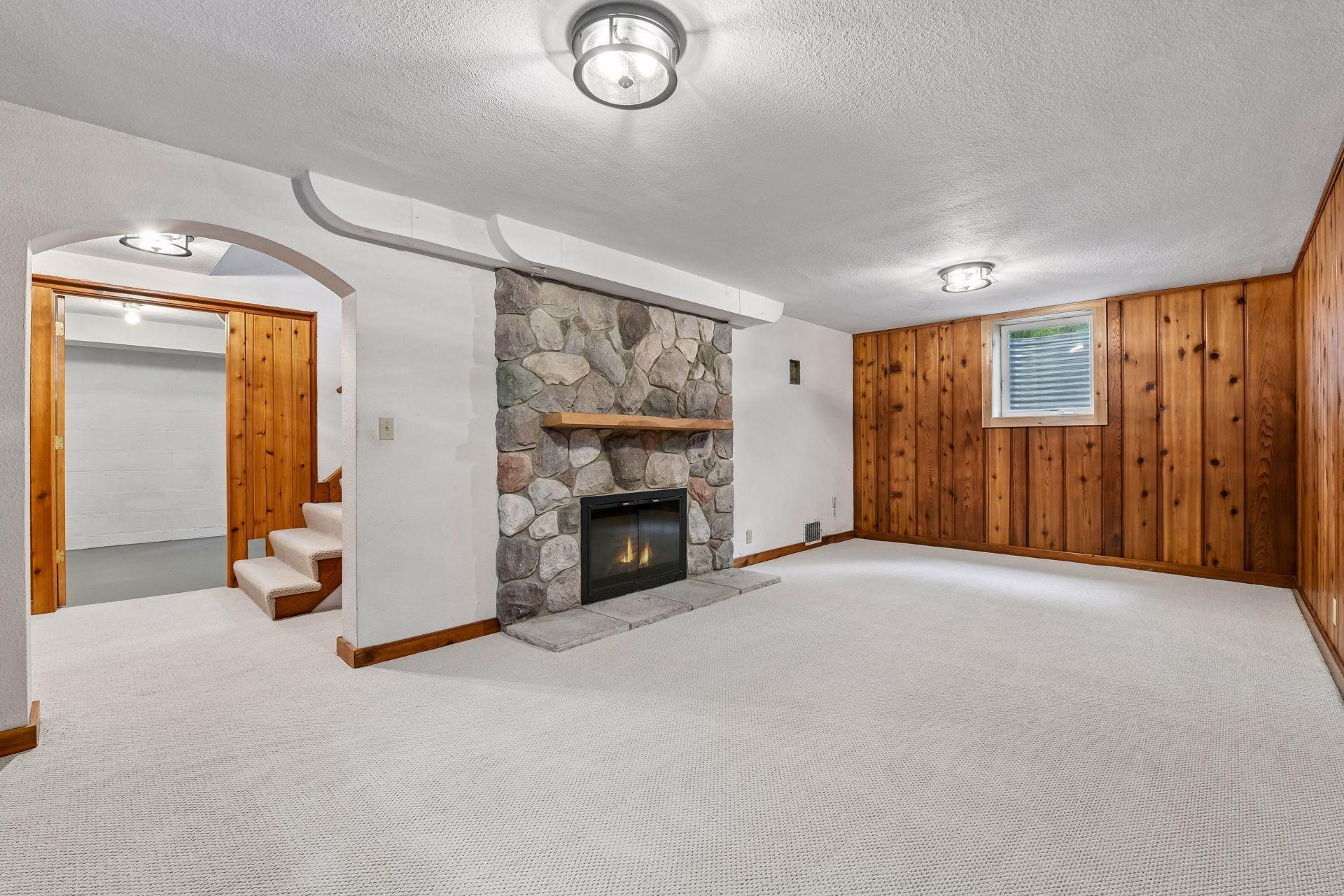 6 Edina Court Property Photo 37