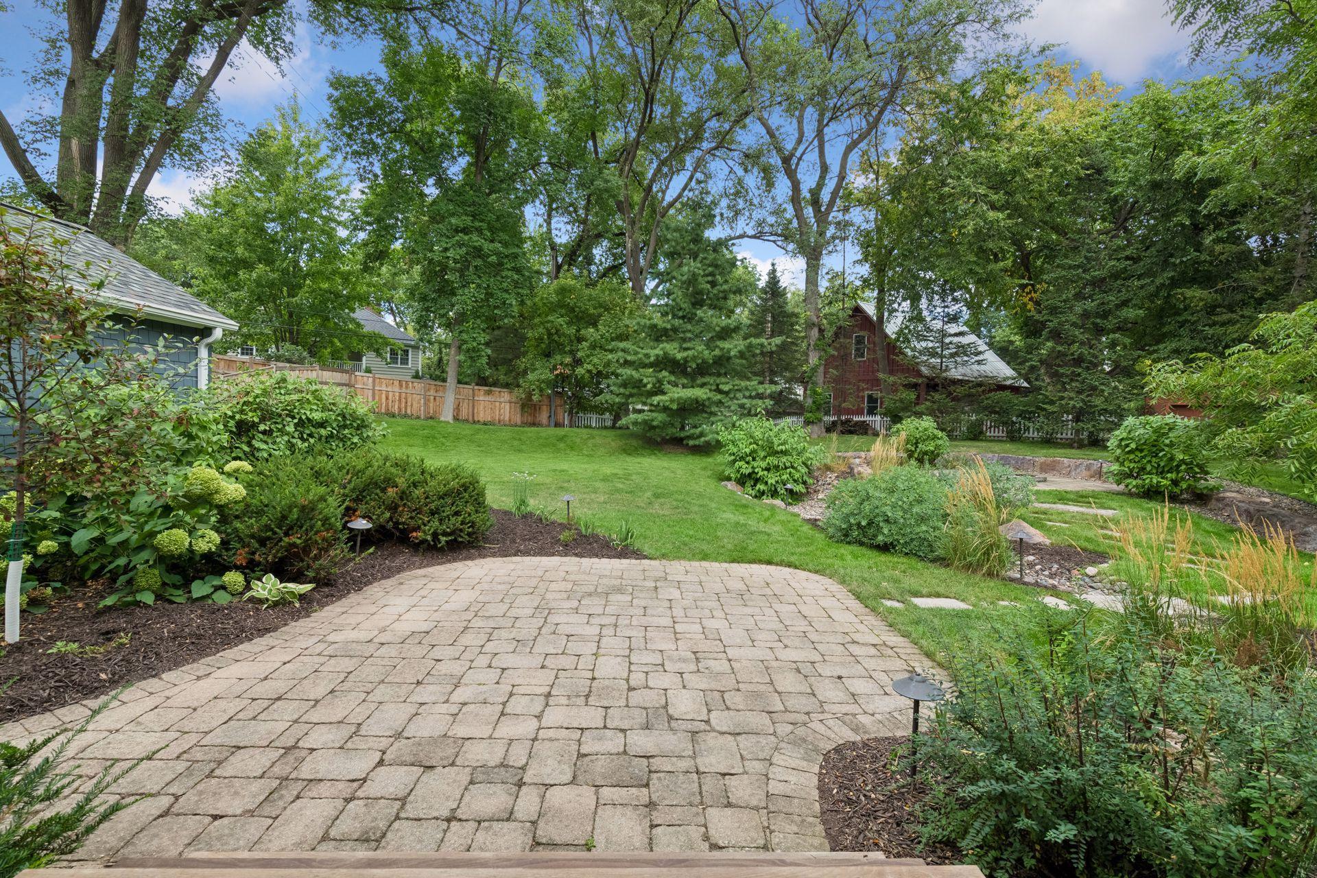6 Edina Court Property Photo 43