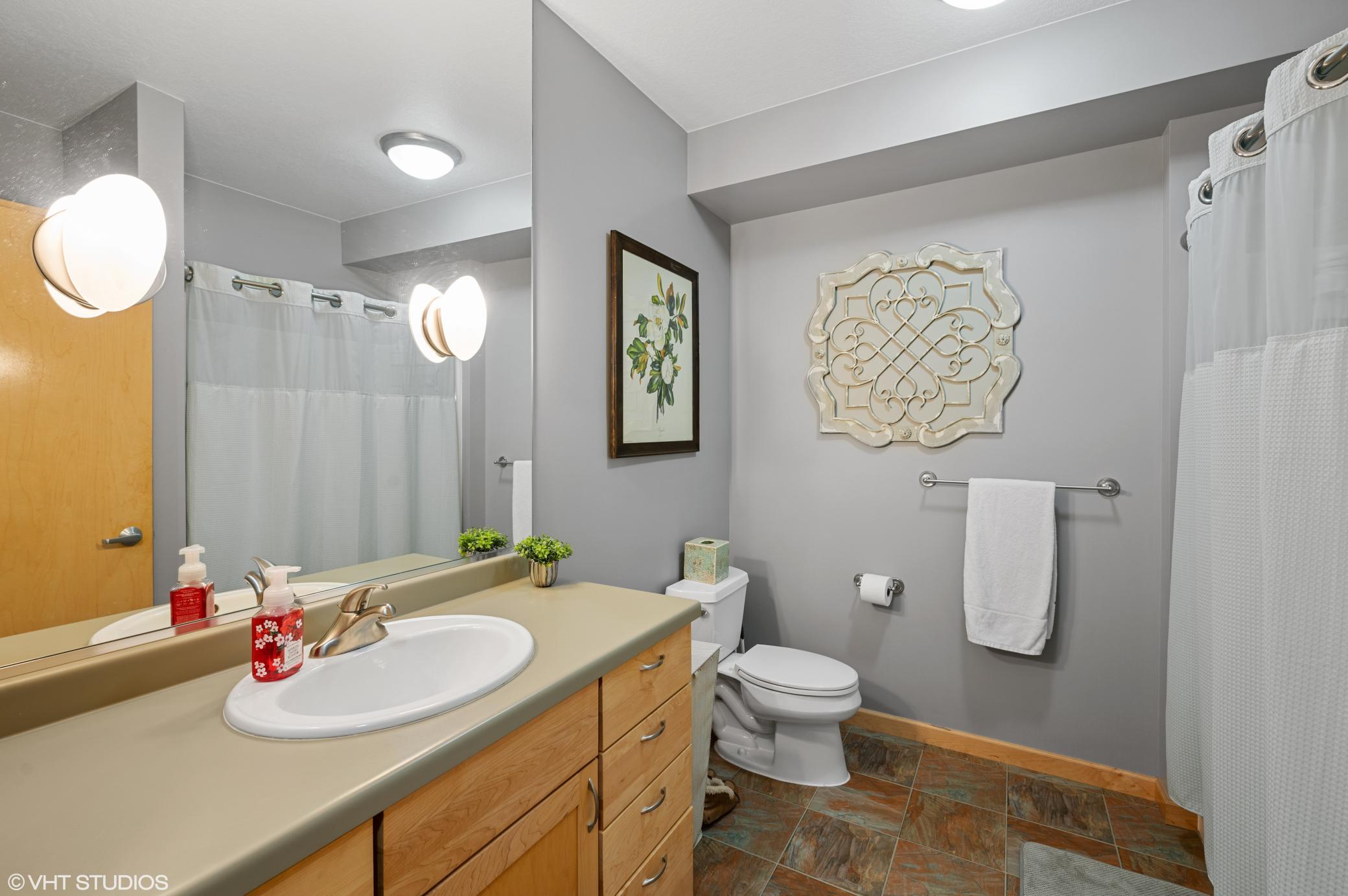 7601 Aldrich Avenue S 215 Property Photo 7