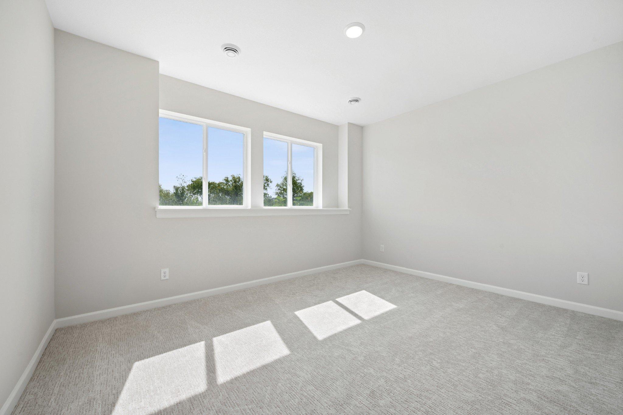 7110 Landau Avenue Ne Property Photo 11