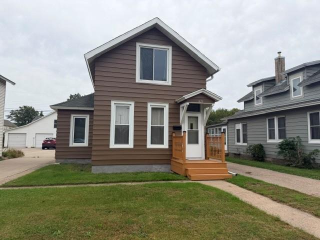 825 W 5th Street Property Photo 1