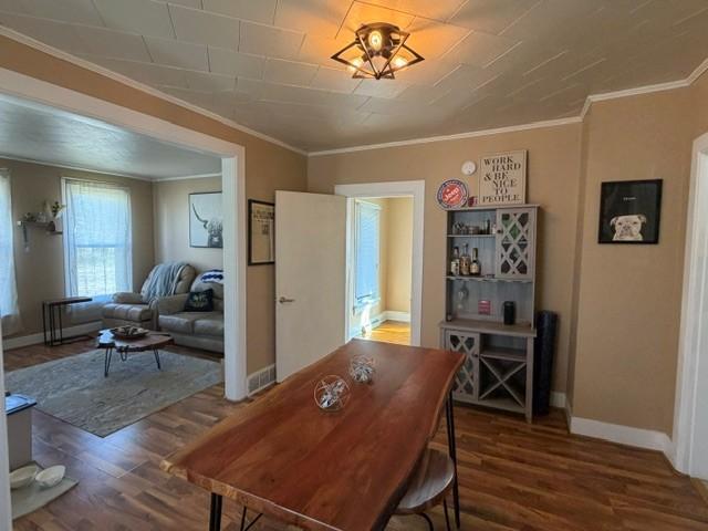 825 W 5th Street Property Photo 5