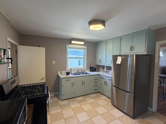 825 W 5th Street Property Photo 7
