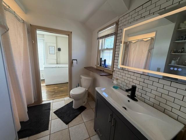 825 W 5th Street Property Photo 9