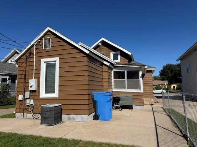 825 W 5th Street Property Photo 17