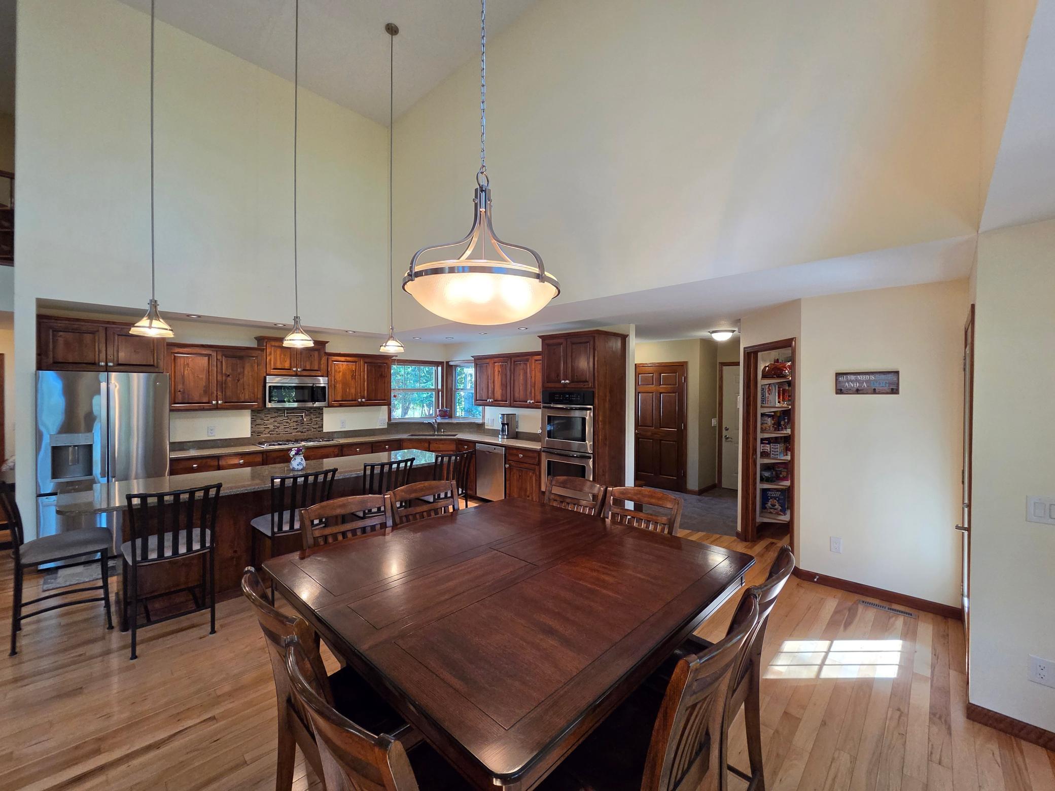 5013 Hidden Acres Circle Property Photo 6