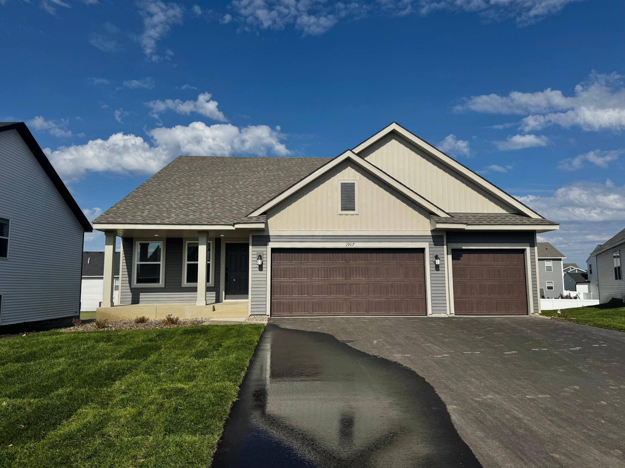 1907 Dogwood Court Property Photo 1