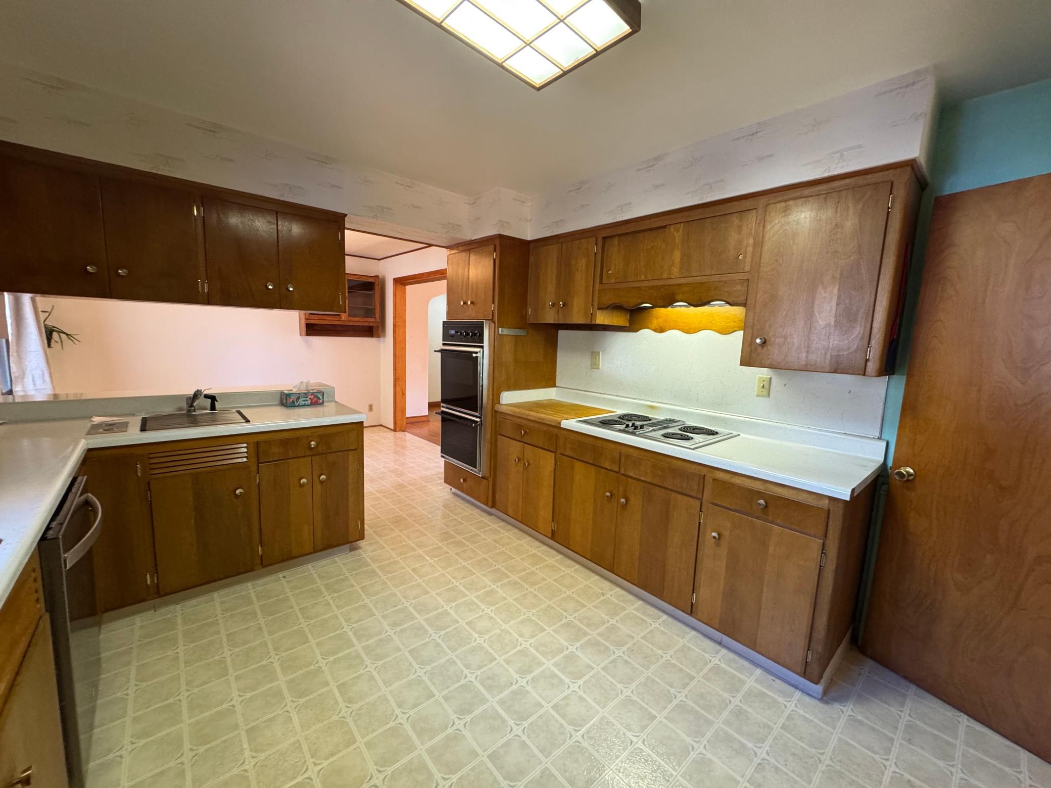 421 1st Street Property Photo 9