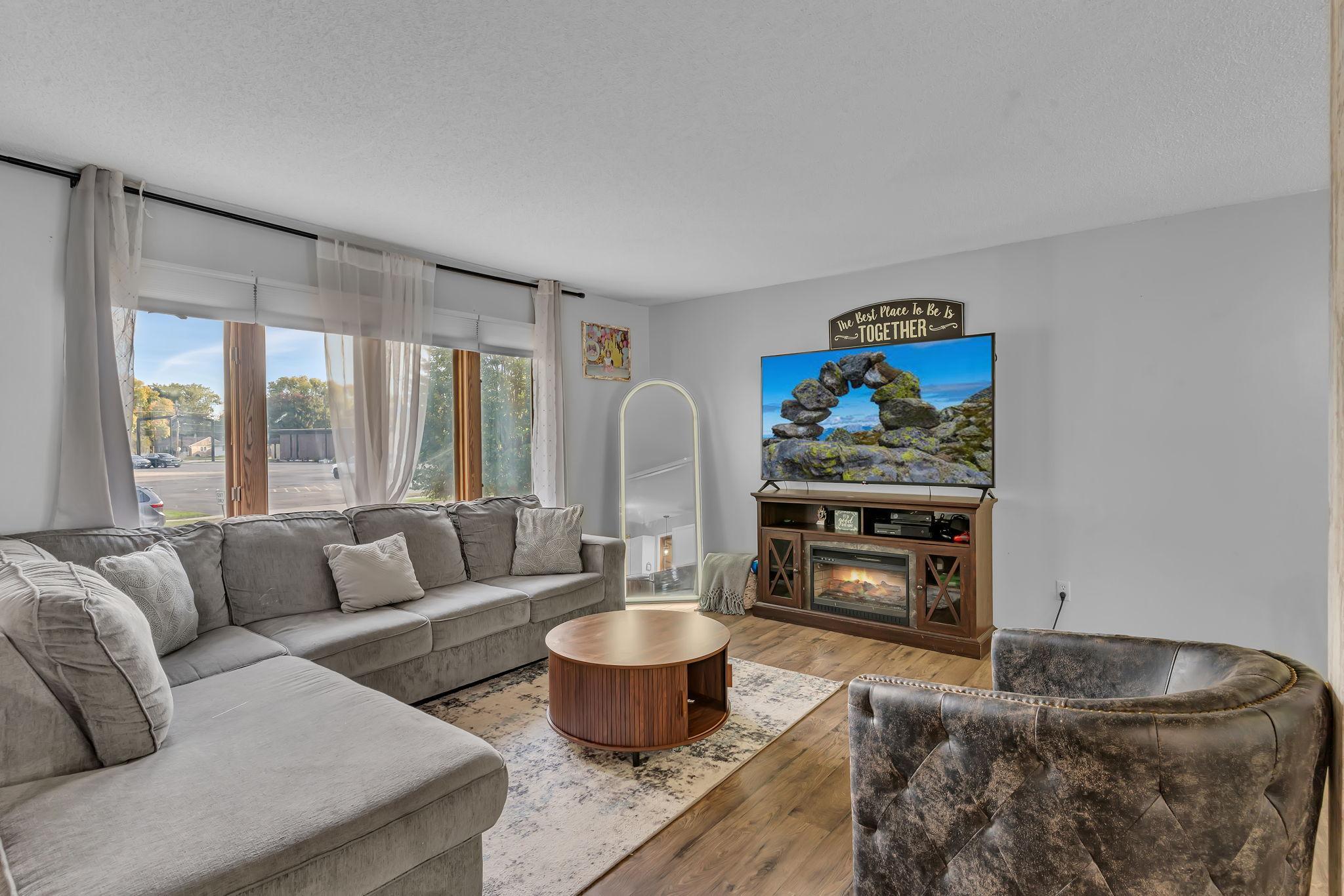 1221 13th Avenue Sw Property Photo 3