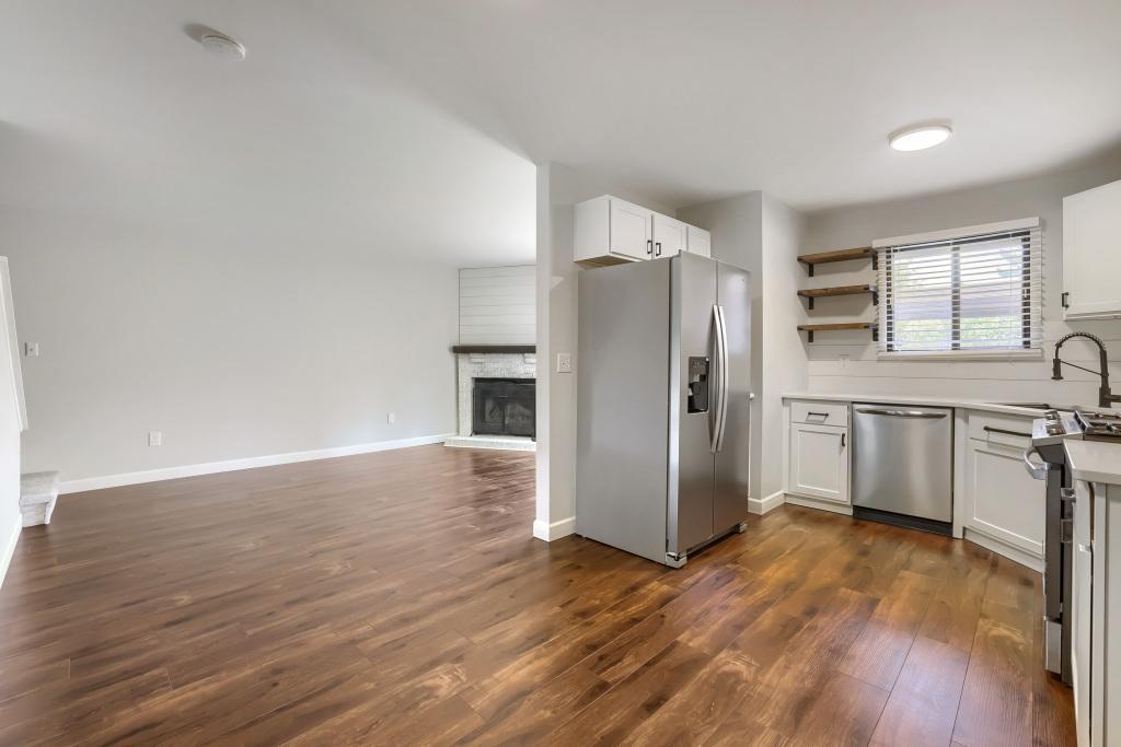 12572 University Avenue Nw Property Photo 10