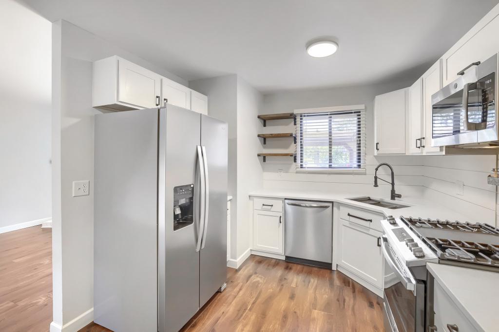 12572 University Avenue Nw Property Photo 15