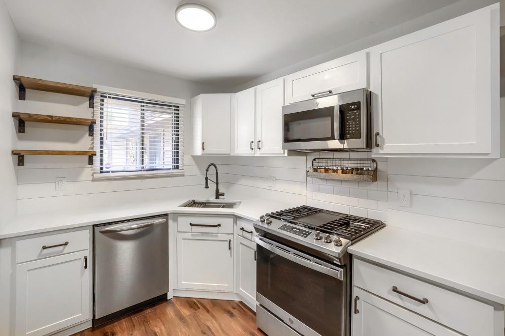 12572 University Avenue Nw Property Photo 16
