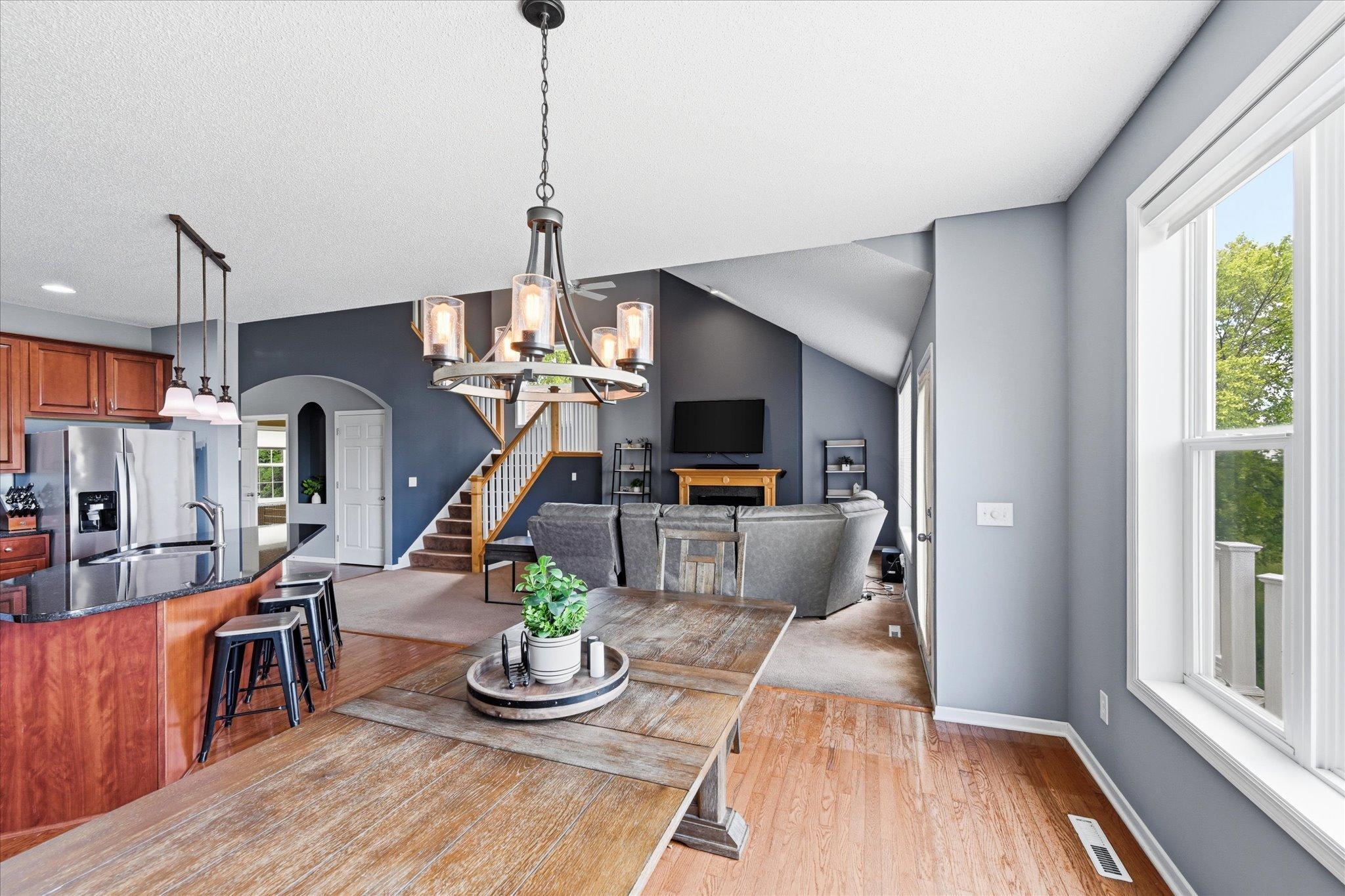 2410 Meadow Drive Property Photo 2