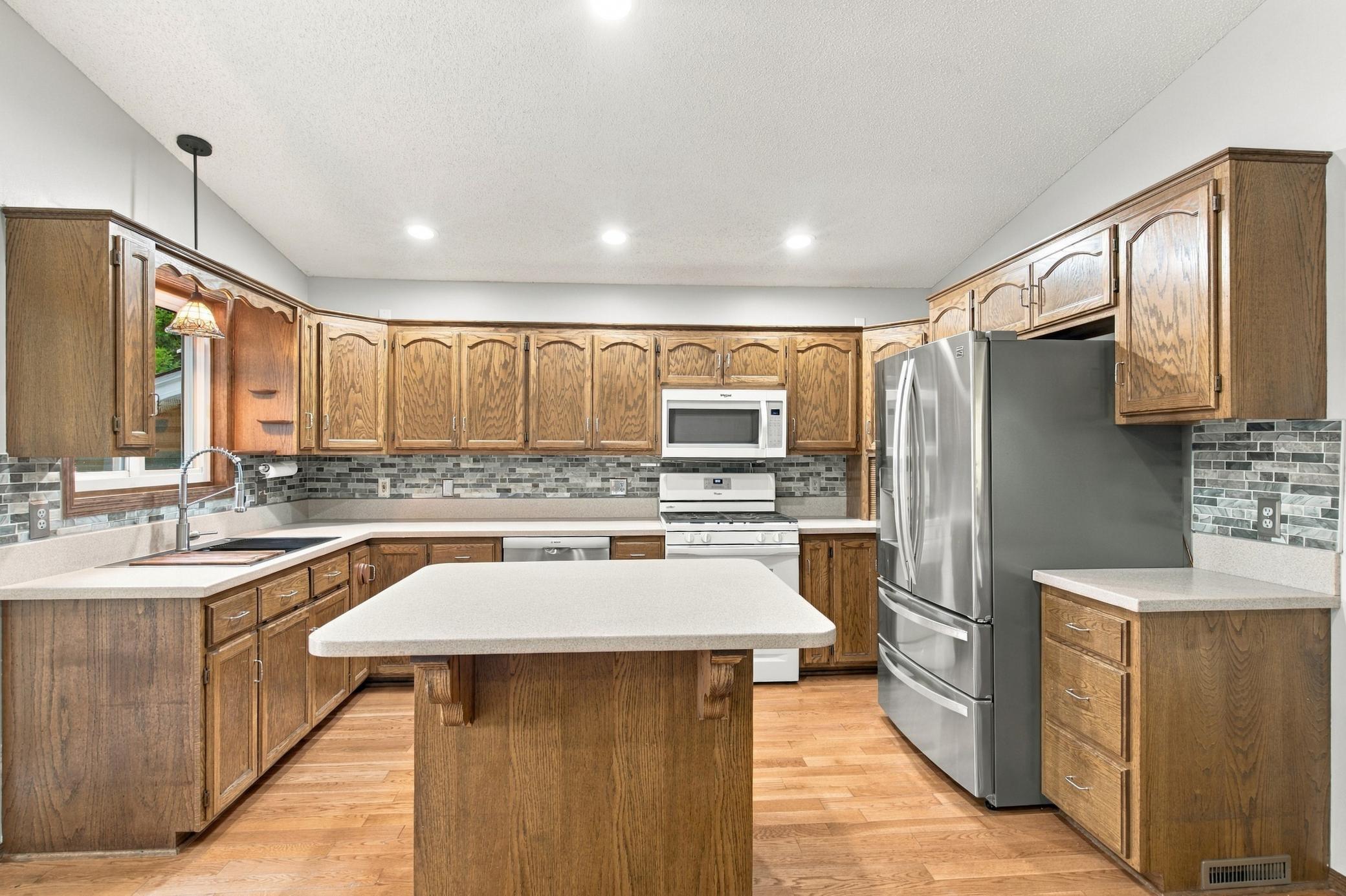 7615 118th Way N Property Photo 6