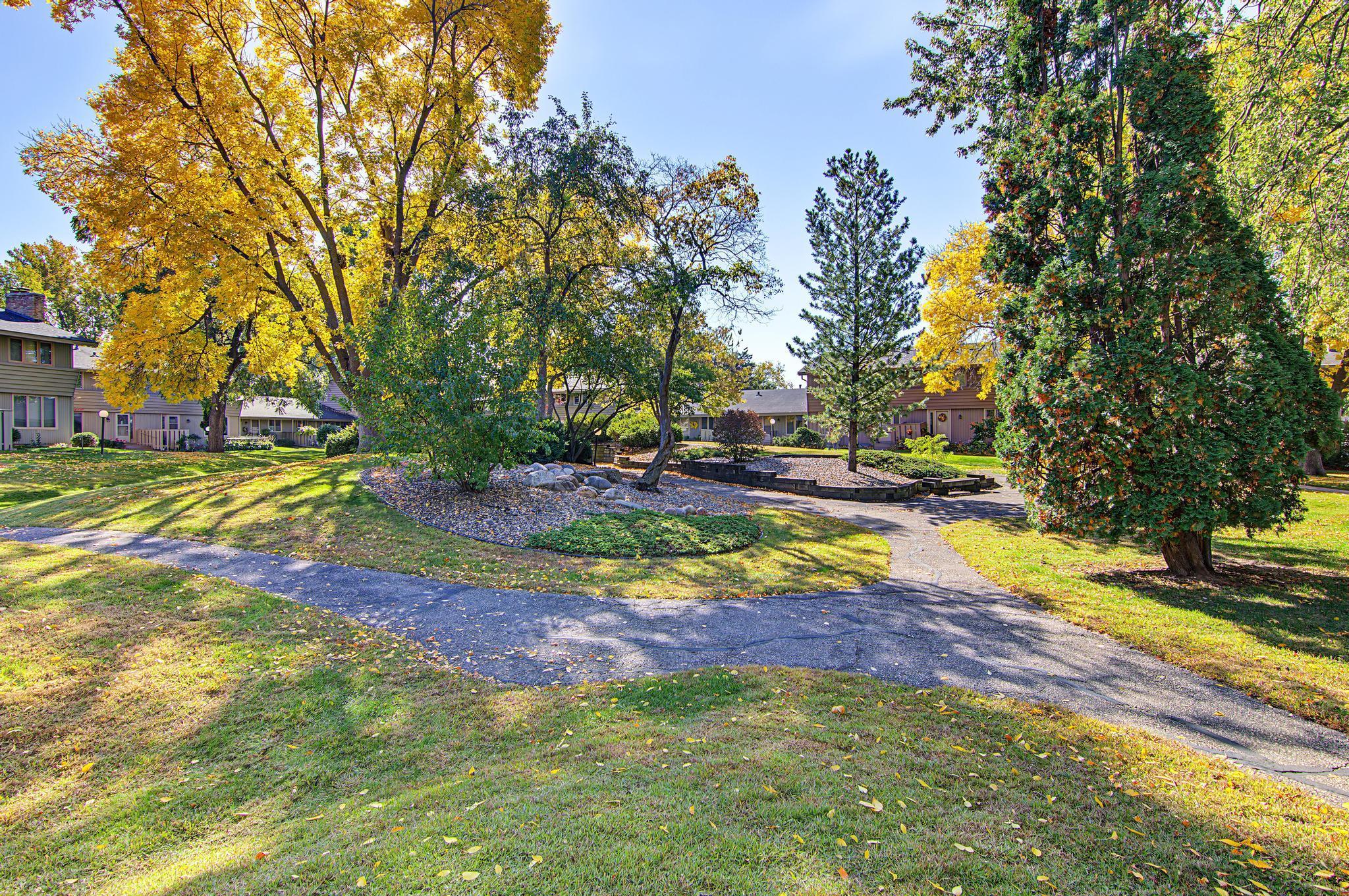 214 Windsor Court Property Photo 43