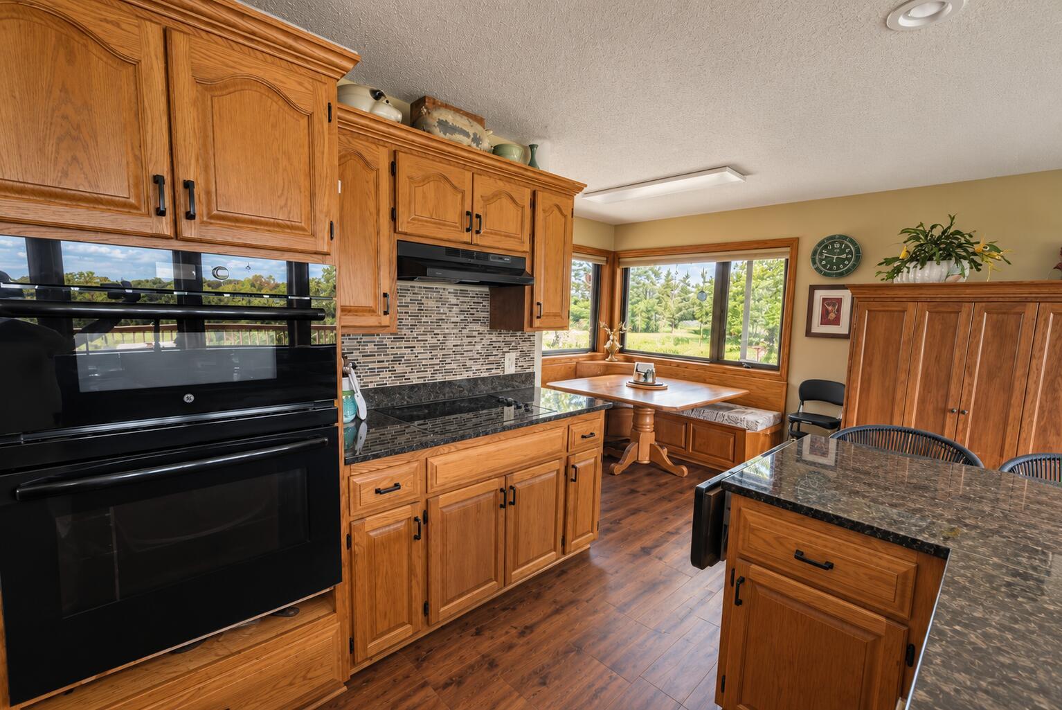 26003 Heritage Road Property Photo 11