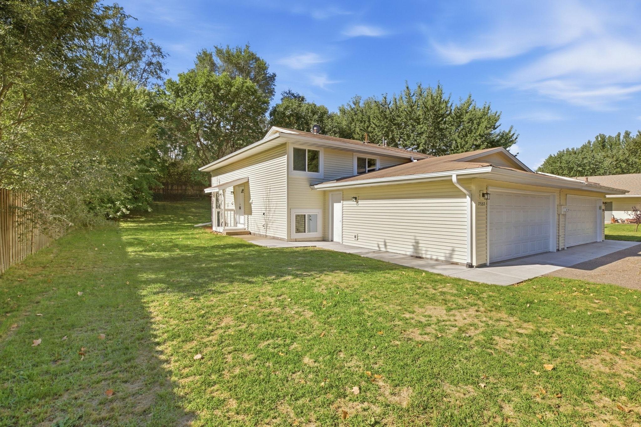7337 122nd Avenue N Property Photo 3