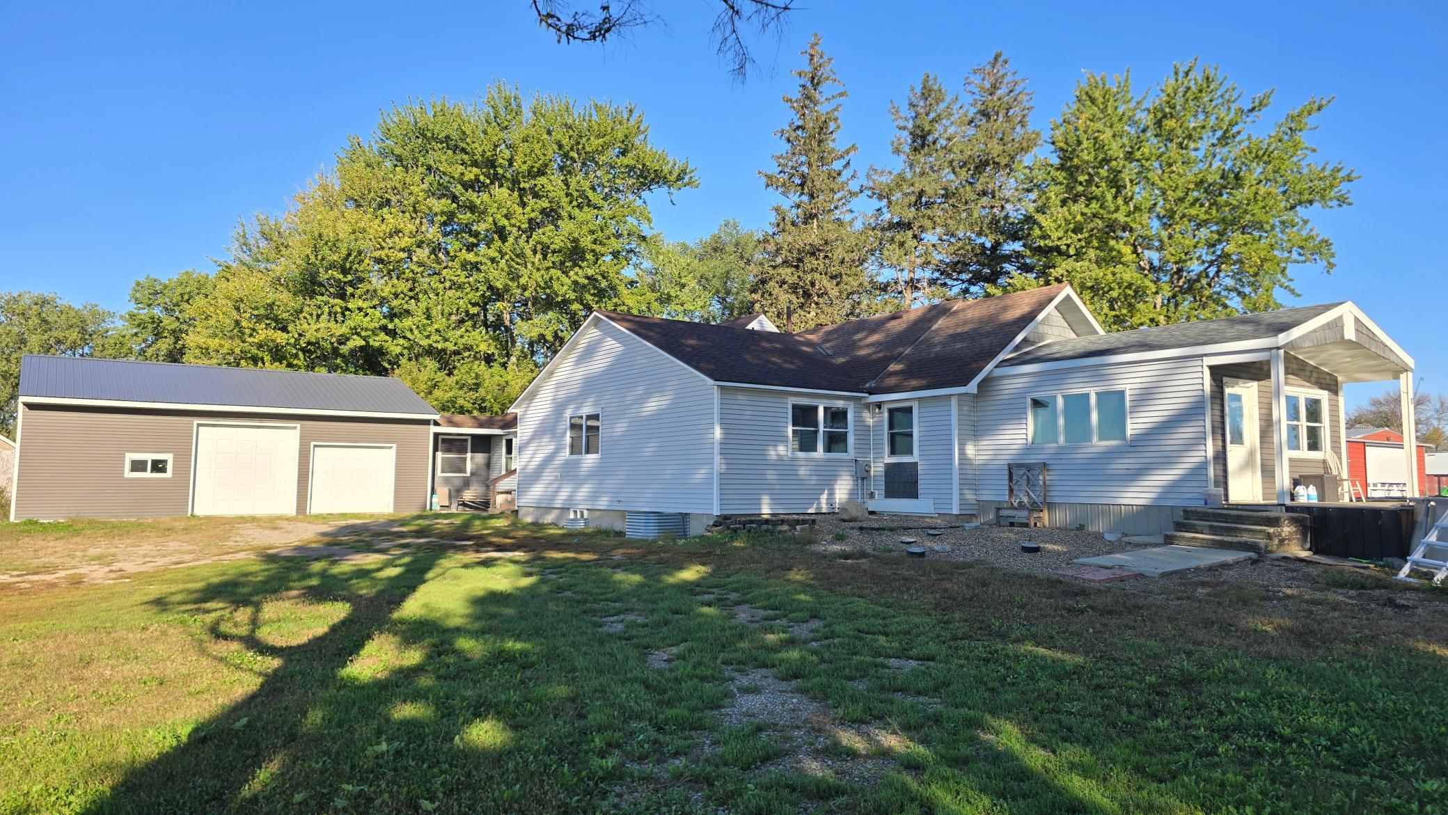 48696 Apple Avenue A Property Photo 1