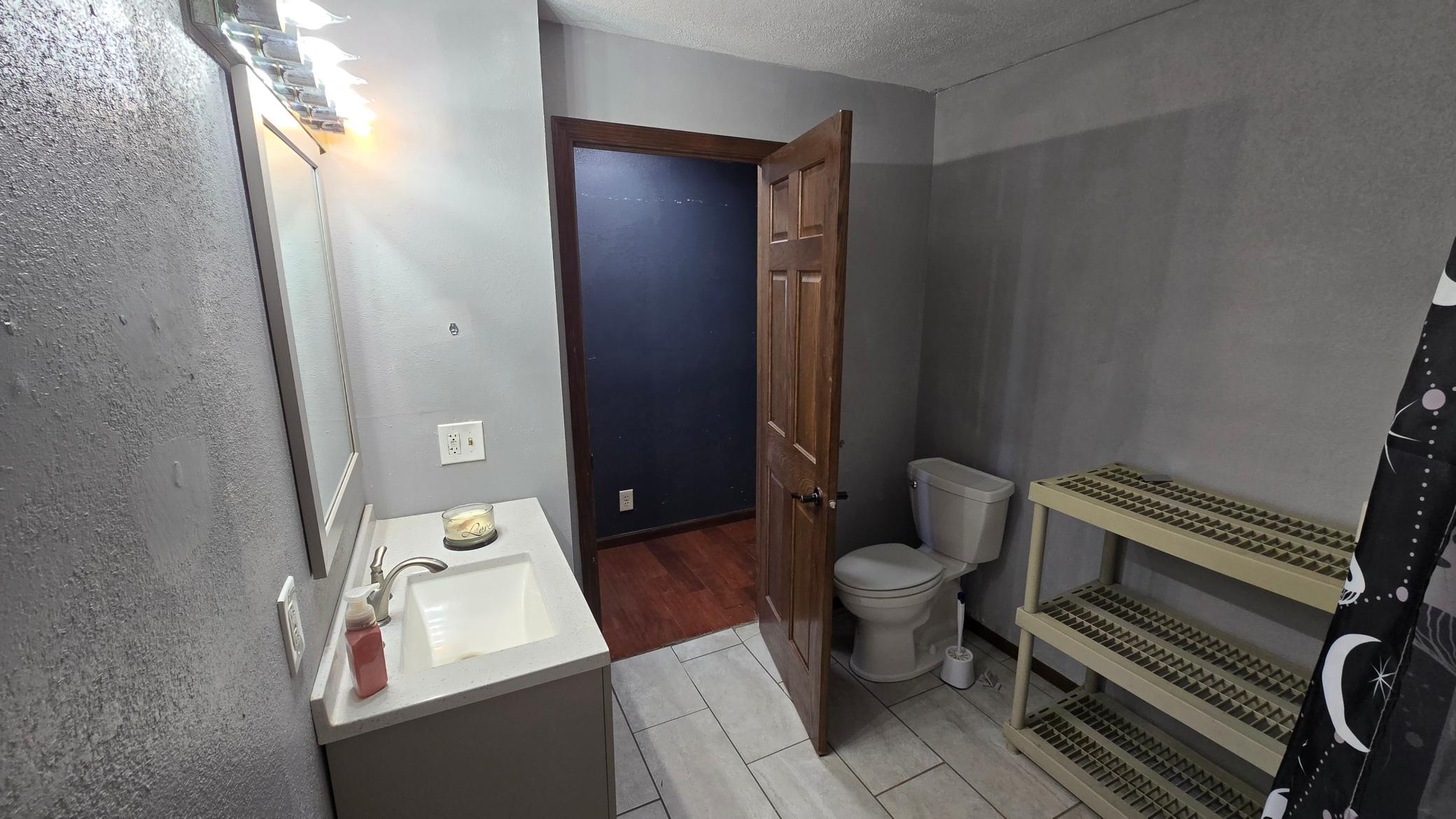48696 Apple Avenue A Property Photo 21