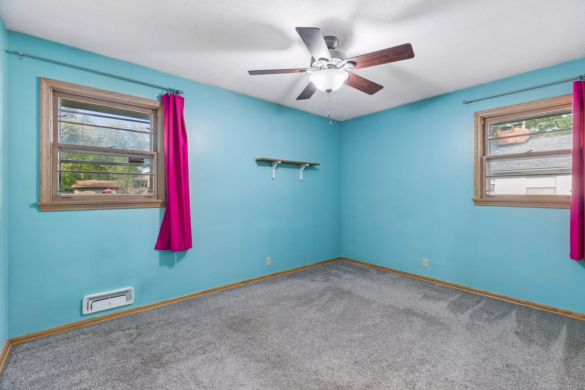 21 70th Way Ne Property Photo 16