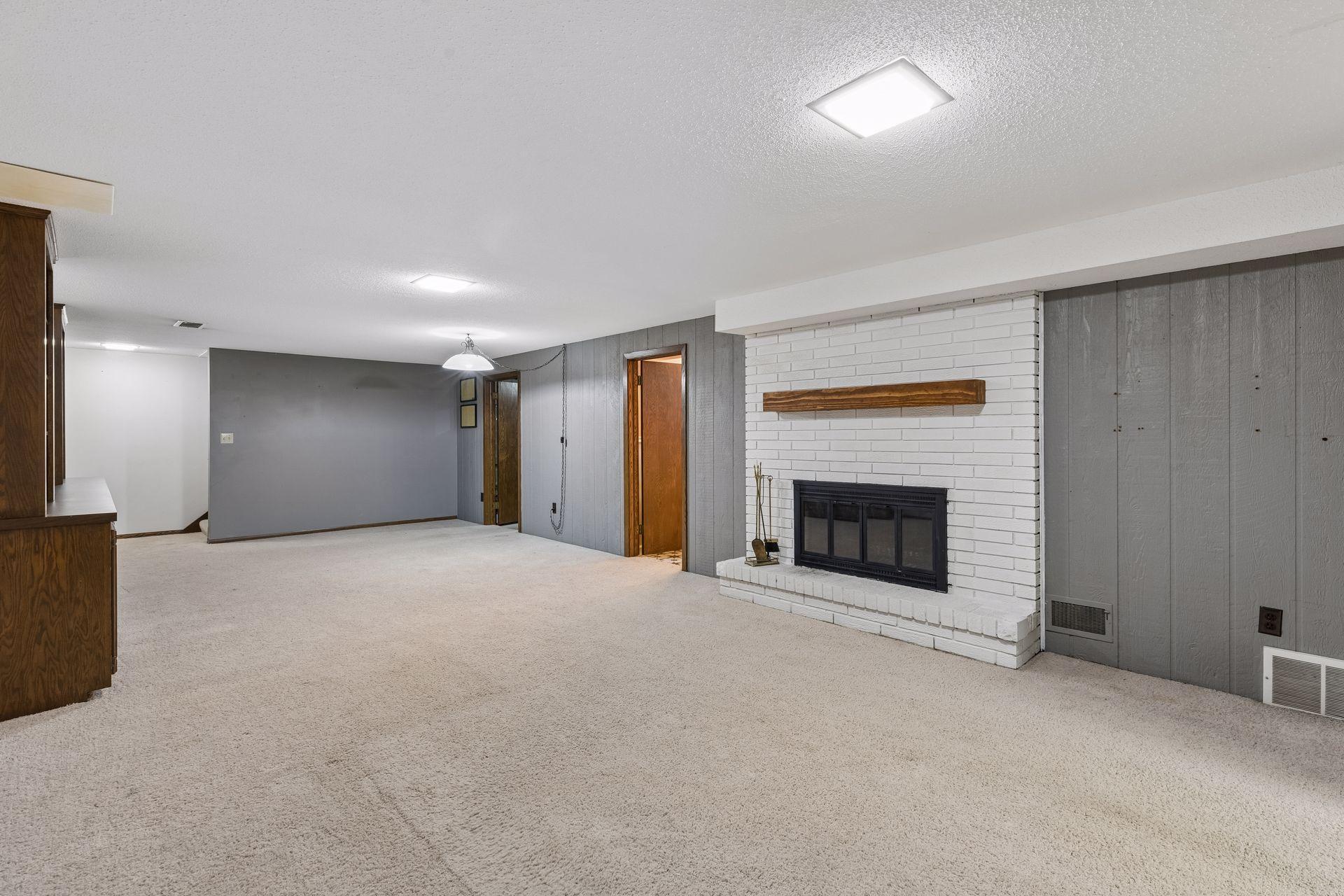 21 70th Way Ne Property Photo 25