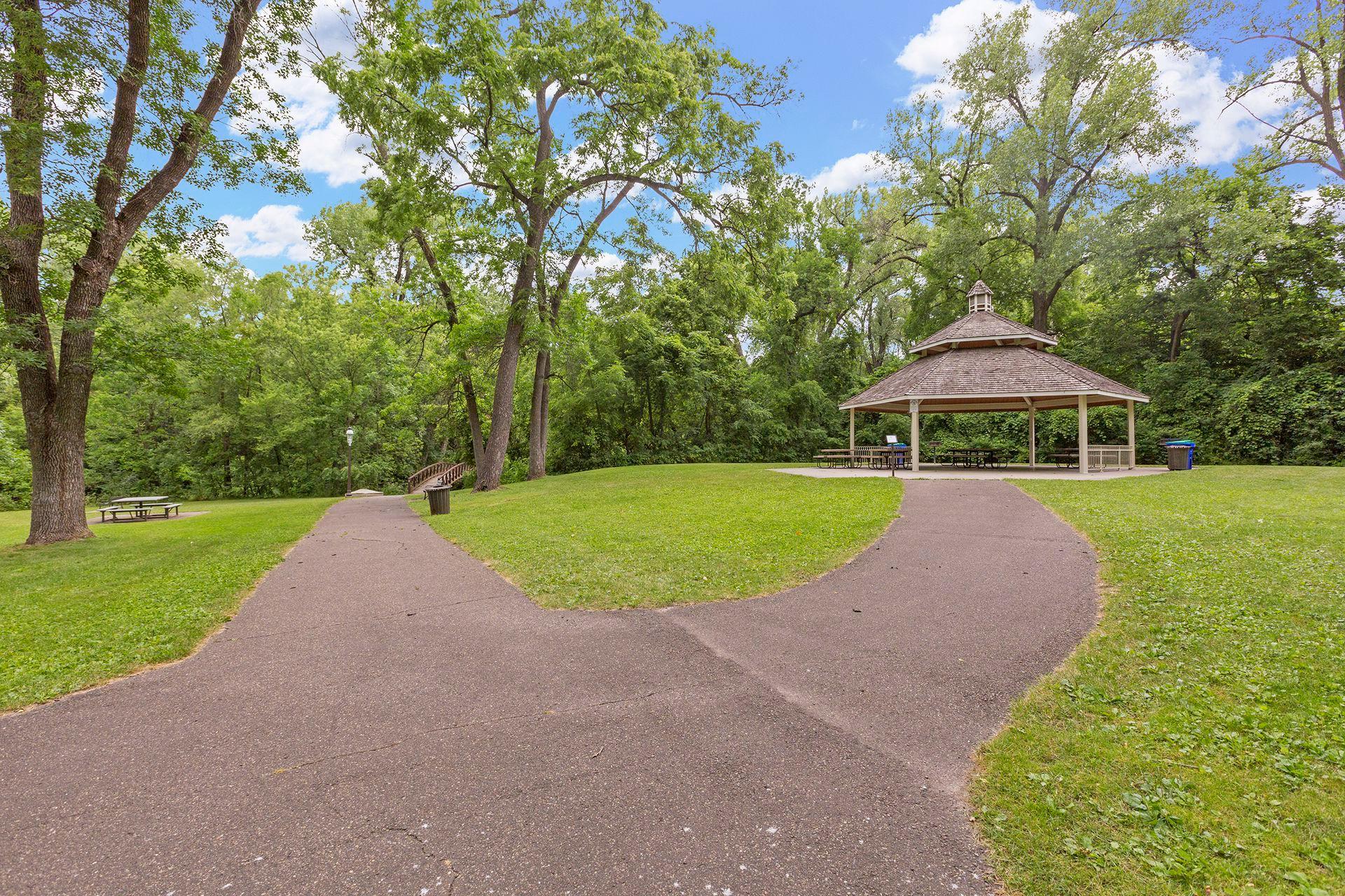 21 70th Way Ne Property Photo 43