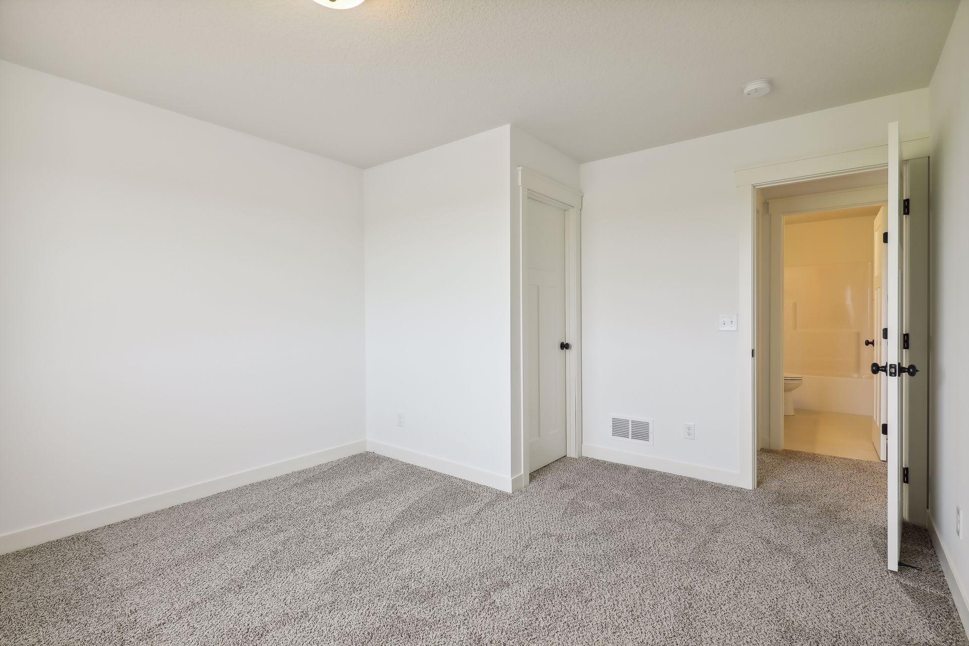 6534 157th Street Property Photo 30