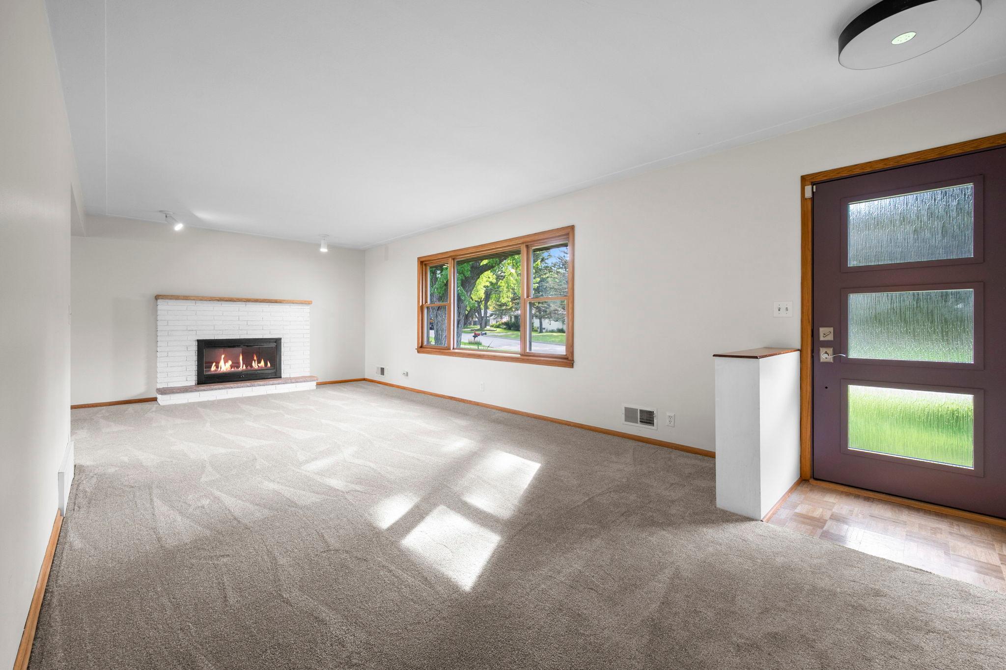 13404 Windyhill Road Property Photo 4
