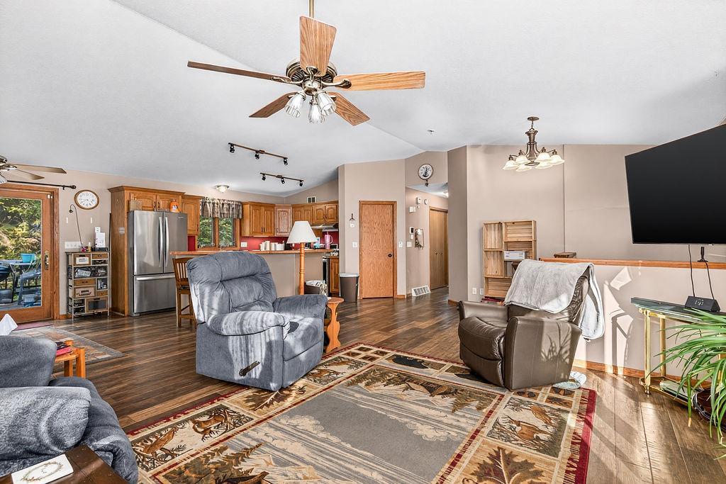 1593 Schmitz Road Property Photo 4