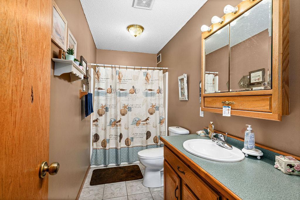 1593 Schmitz Road Property Photo 9