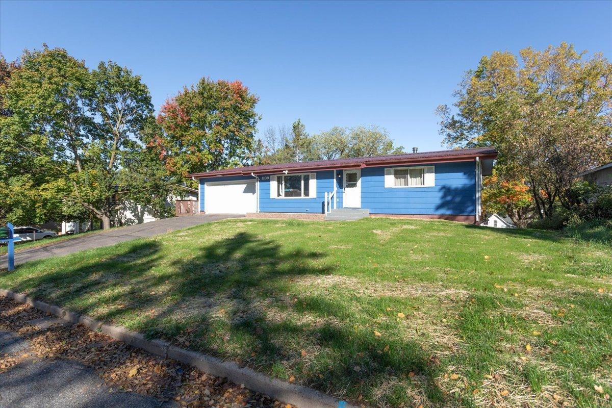 1109 16th Avenue E Property Photo 3