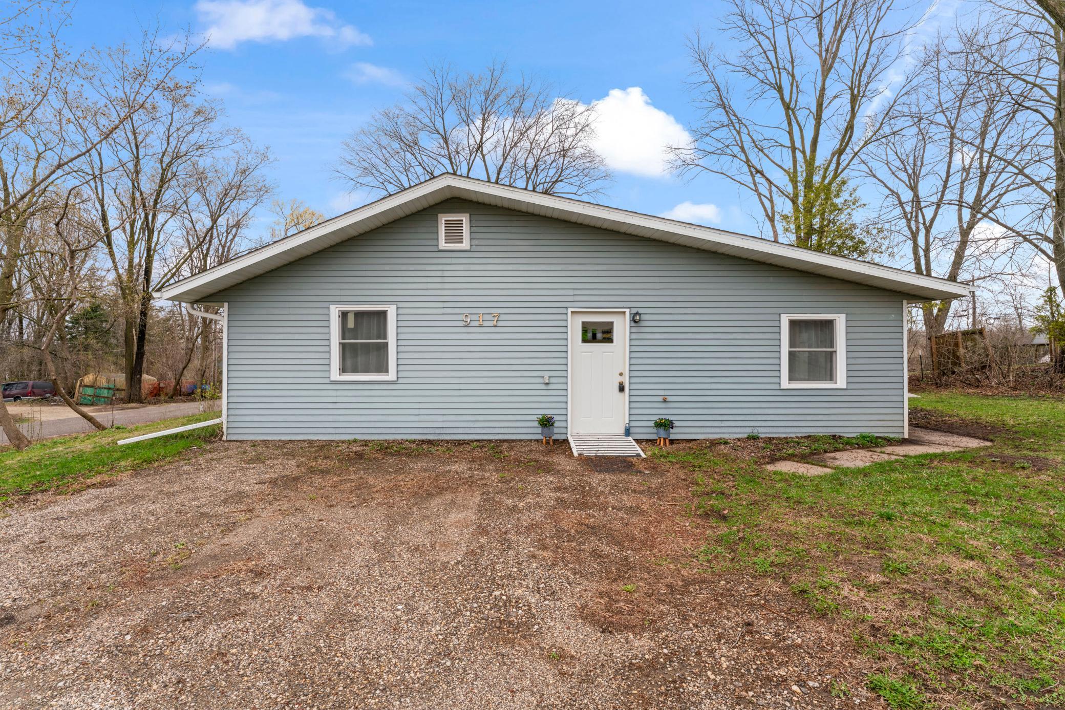 917 Chester Avenue Se Property Photo 1