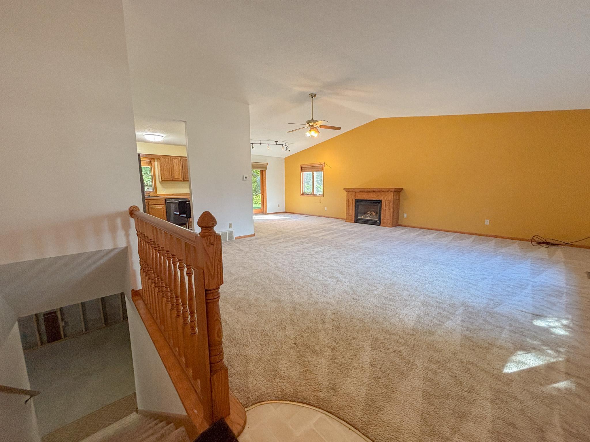 1727 S Court Street Property Photo 2