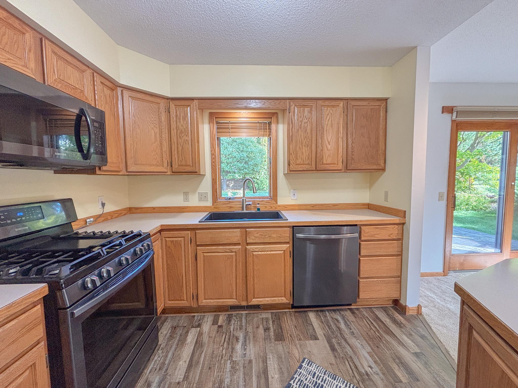 1727 S Court Street Property Photo 7