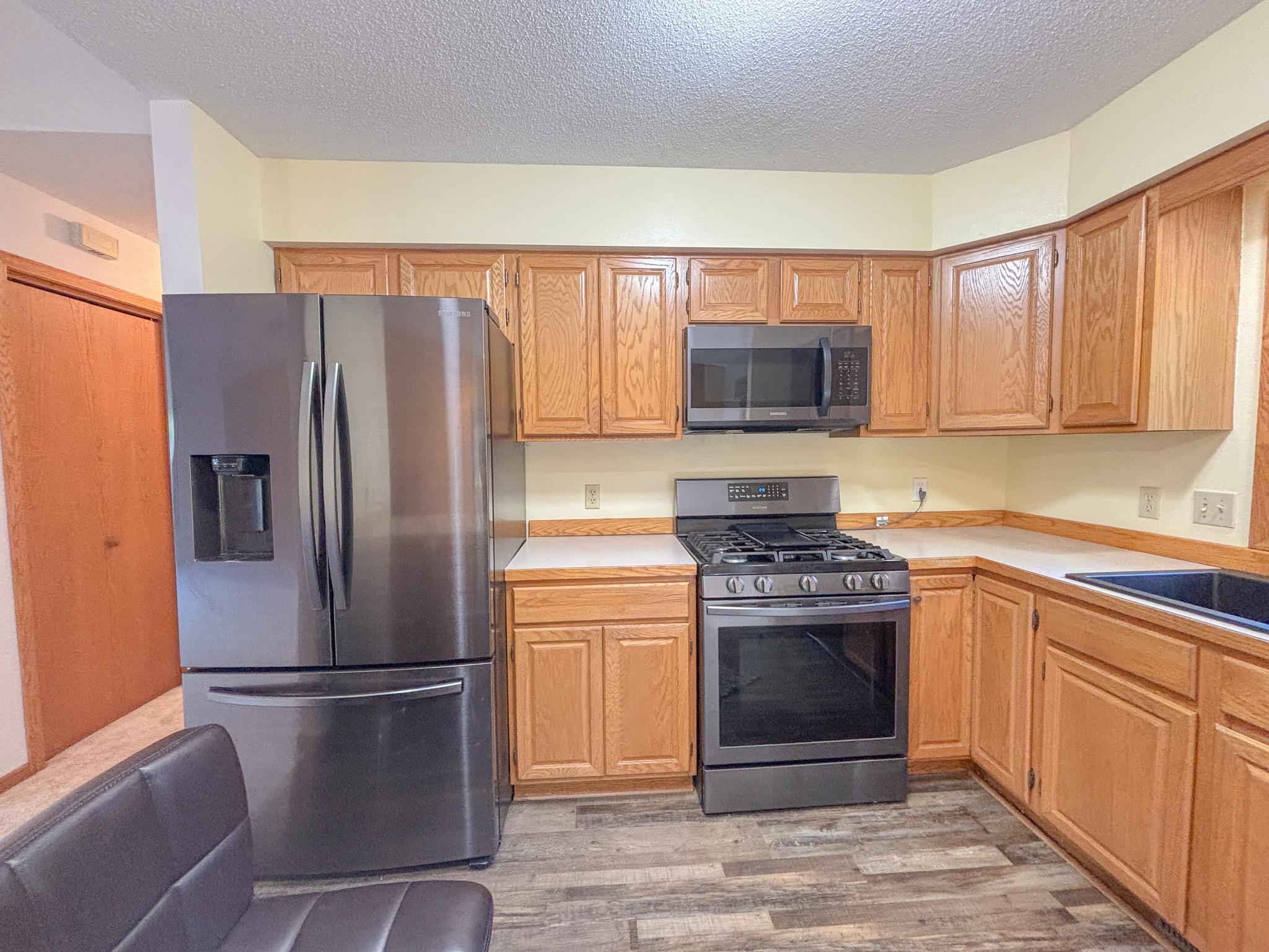 1727 S Court Street Property Photo 9